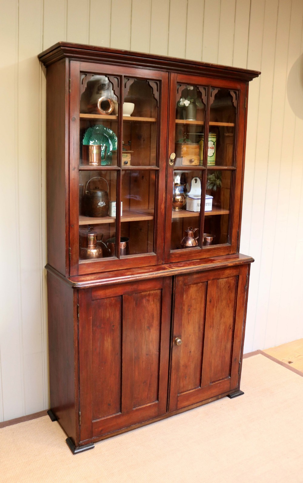 Pitch Pine Dresser View V