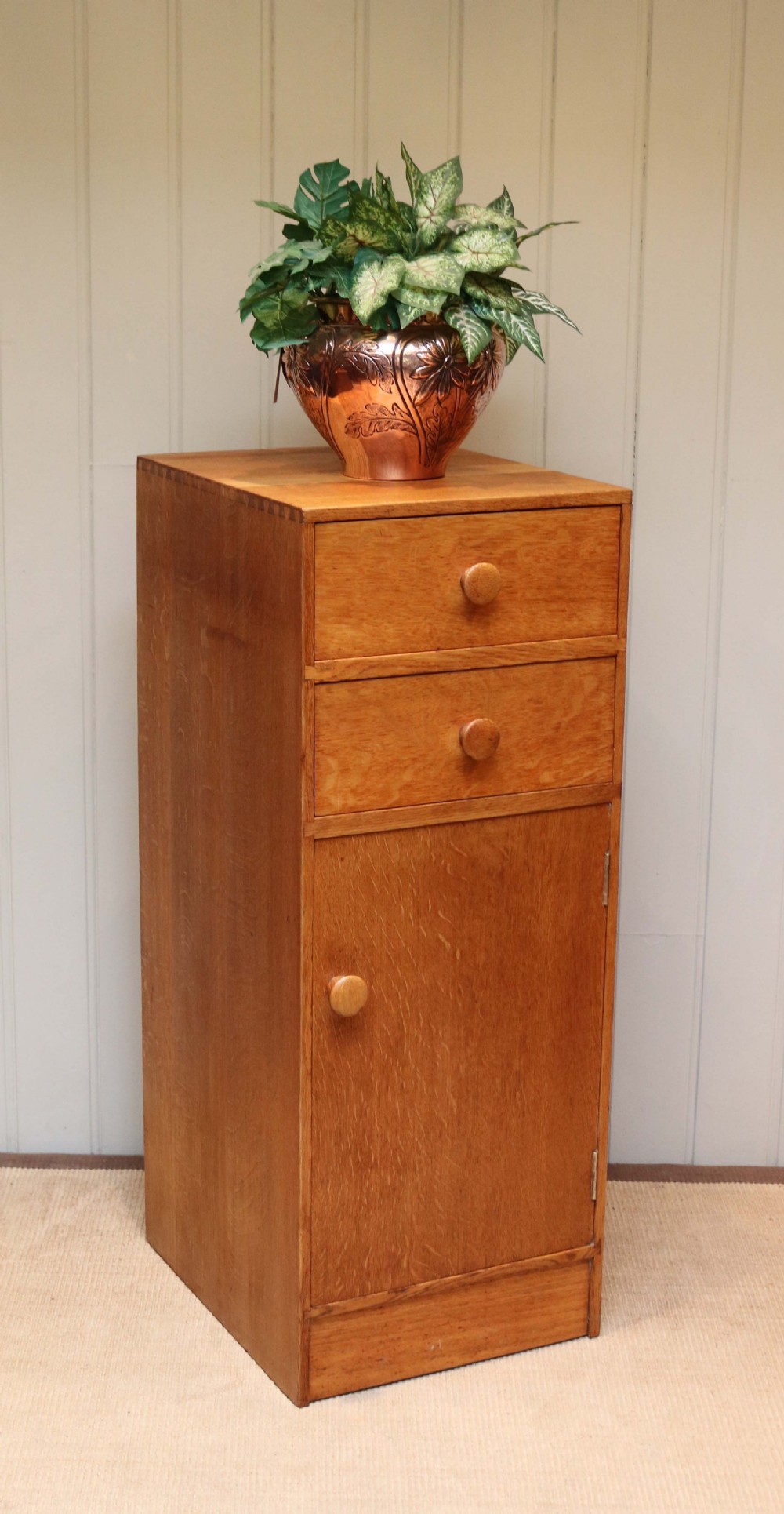1930s Cotswolds Style Oak Cabinet View VI