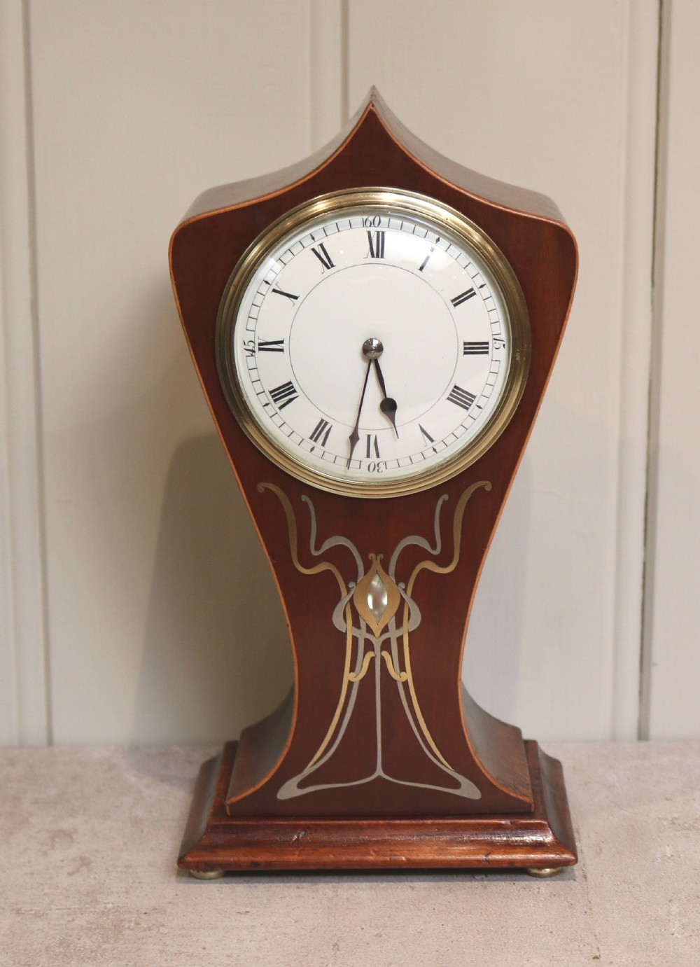 Mahogany Art Nouveau Mantel Clock (United Kingdom, c. 1900)