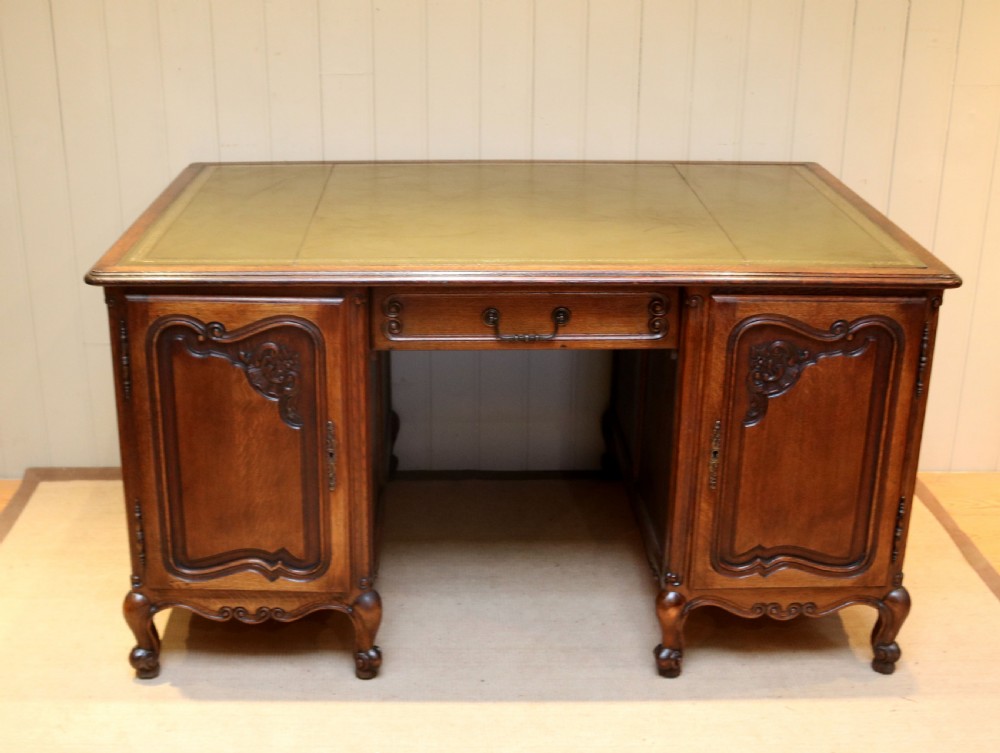 Substantial Oak Partners Desk