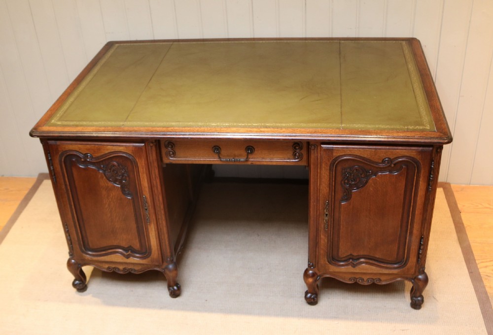 Substantial Oak Partners Desk View VIII