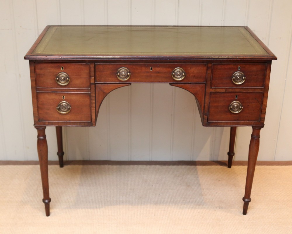 Mahogany Kneehole Desk