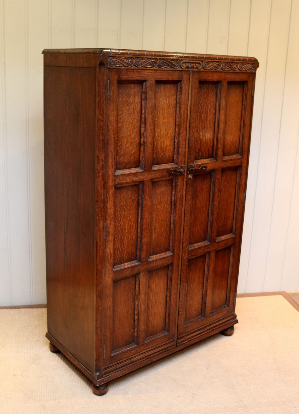 Waring And Gillows Oak Wardrobe View VI