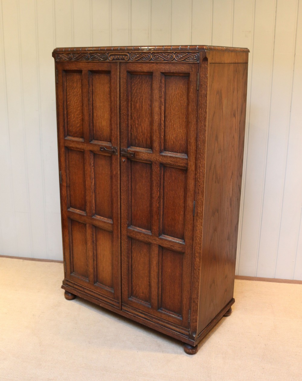 Waring And Gillows Oak Wardrobe View VII