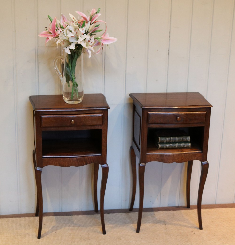 Pair Of Oak Bedside Cabinets View VIII