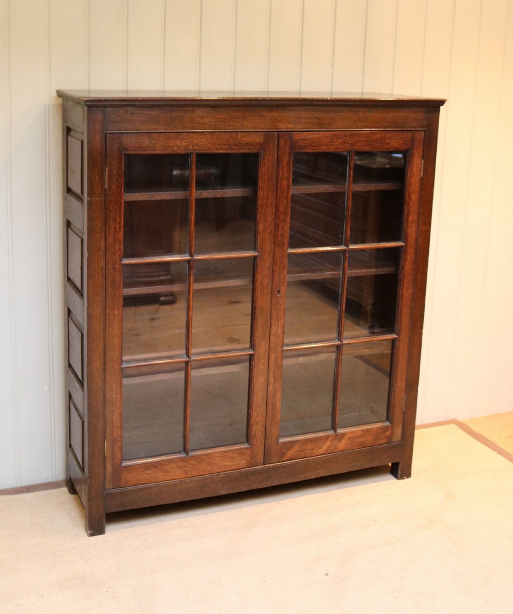 Mid 19th Century Dark Oak Bookcase View IV