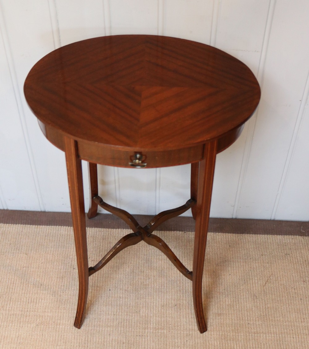 Small Edwardian Mahogany Oval Table View VIII