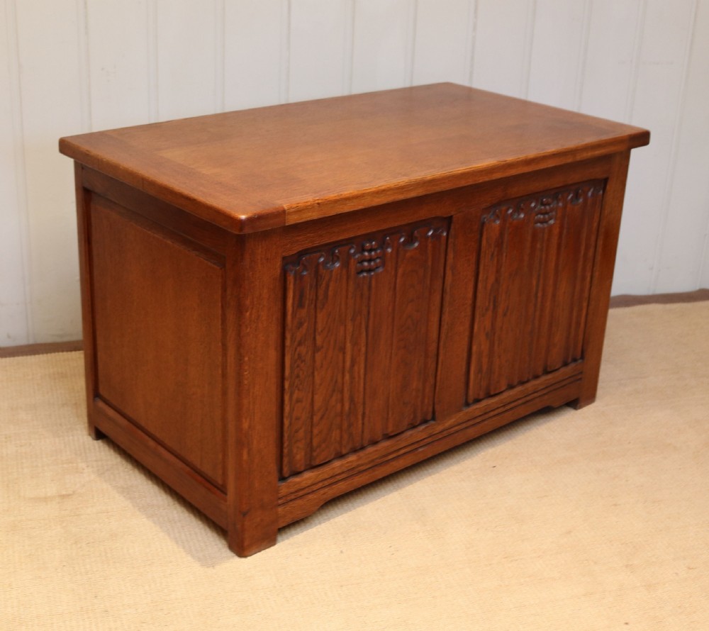 Small  Oak Coffer View VI