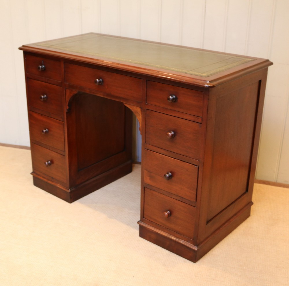 Late 19th Century Mahogany Kneehole Desk  View VII