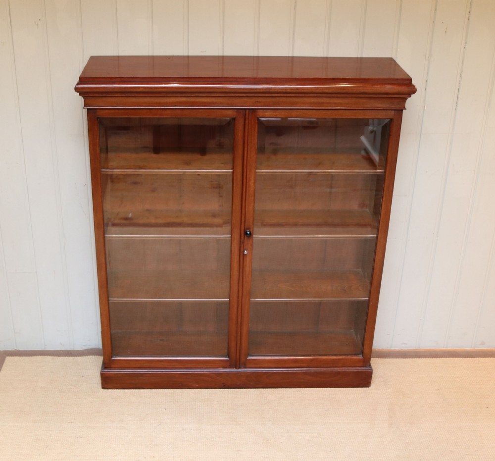 Late 19th Century Mahogany Glazed Bookcase View II