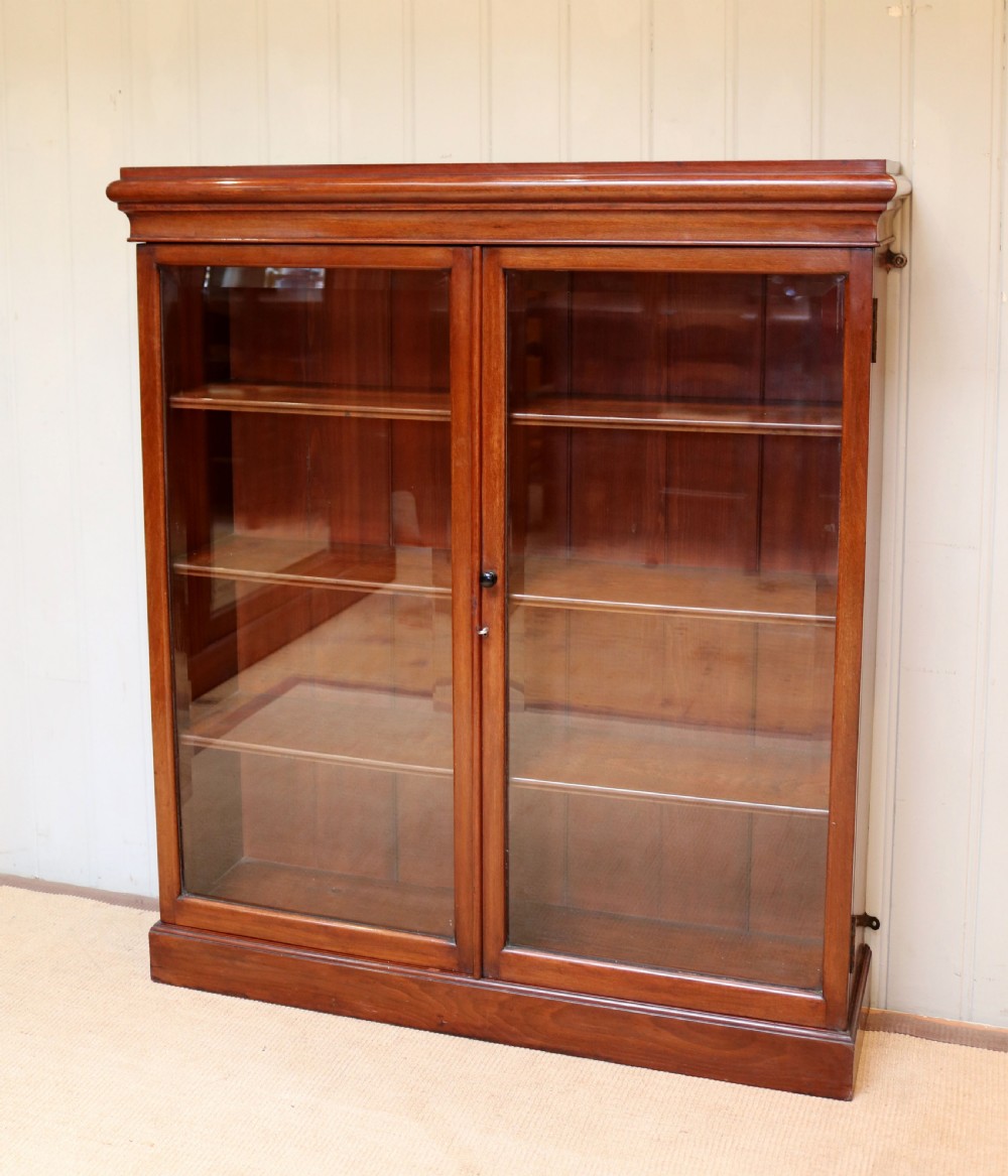 Late 19th Century Mahogany Glazed Bookcase View IV