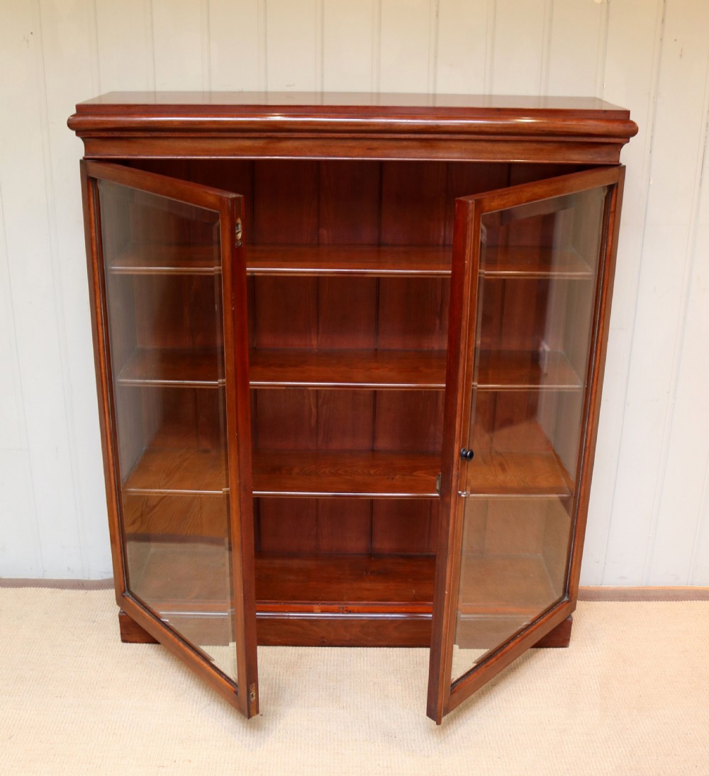 Late 19th Century Mahogany Glazed Bookcase View VI