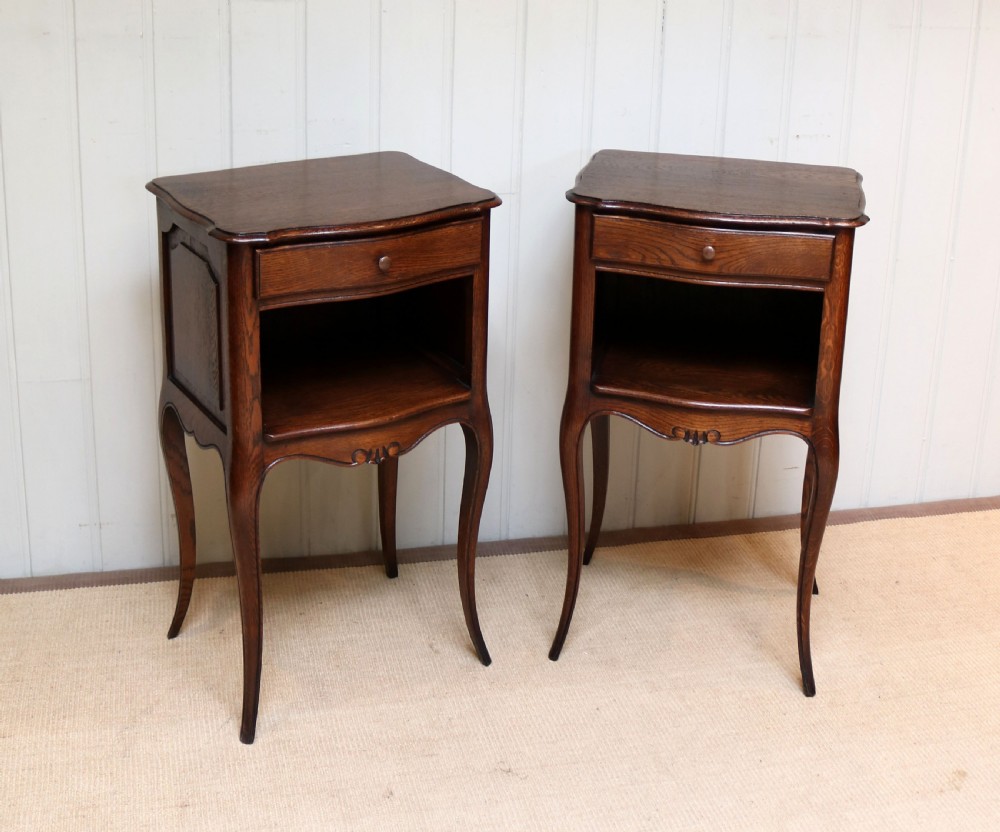 Pair Of Oak Bedside Cabinets View VII