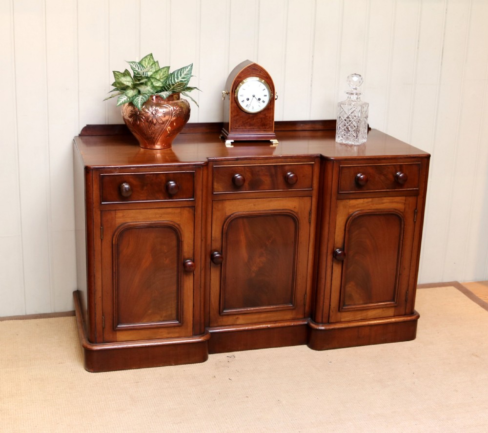 Victorian Mahogany Sideboard View VIII