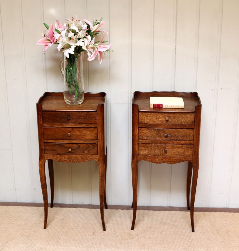 Pair Of Oak Bedside Cabinets View VIII