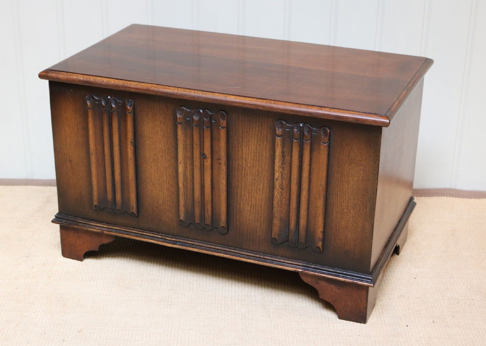 Small Oak Coffer View VIII