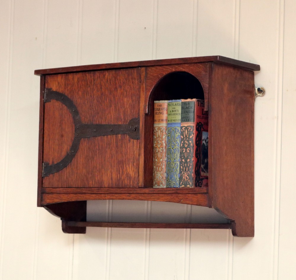 Attractive Oak Arts And Crafts Wall Cabinet 
