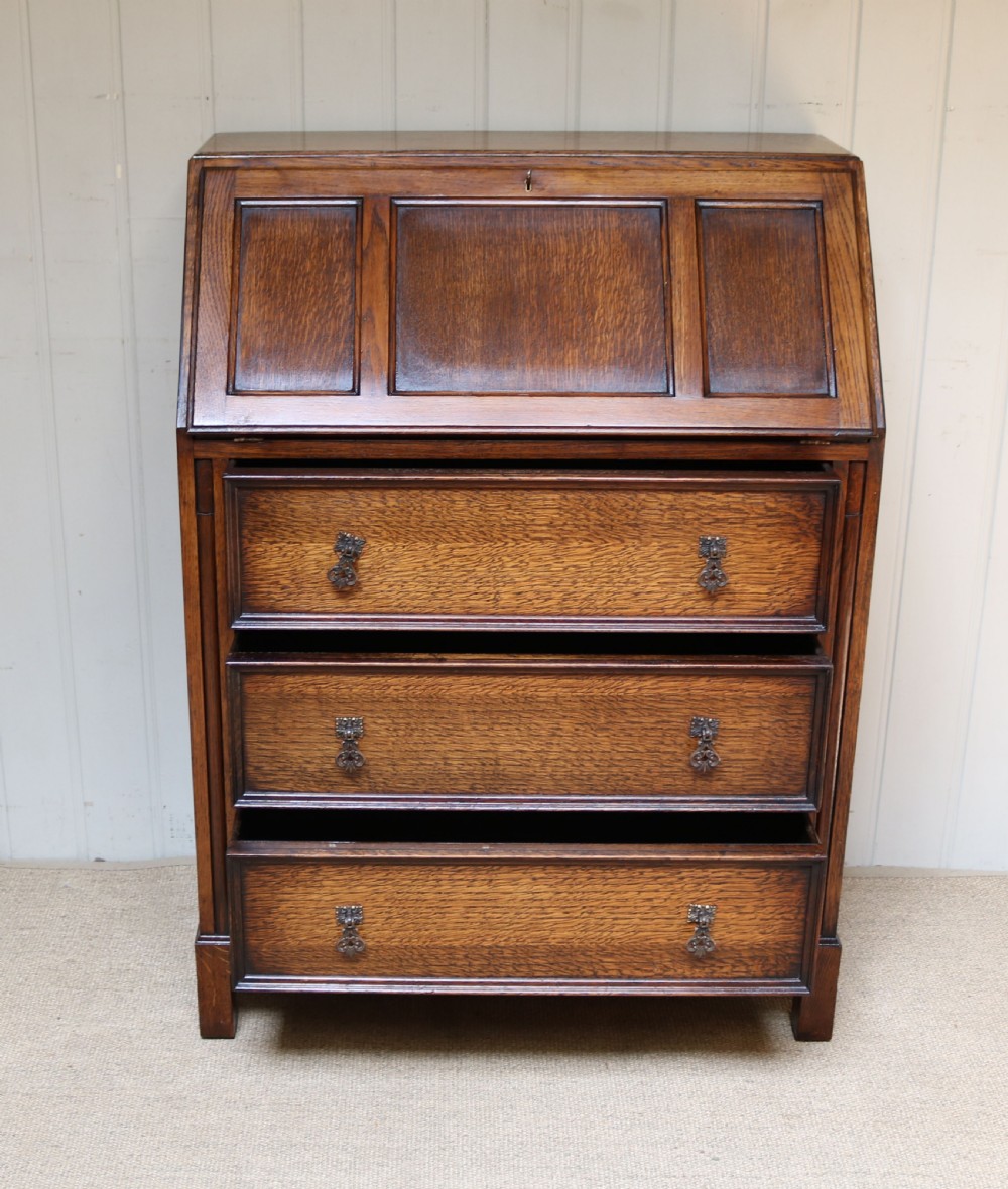 1920s Oak Bureau  View VI