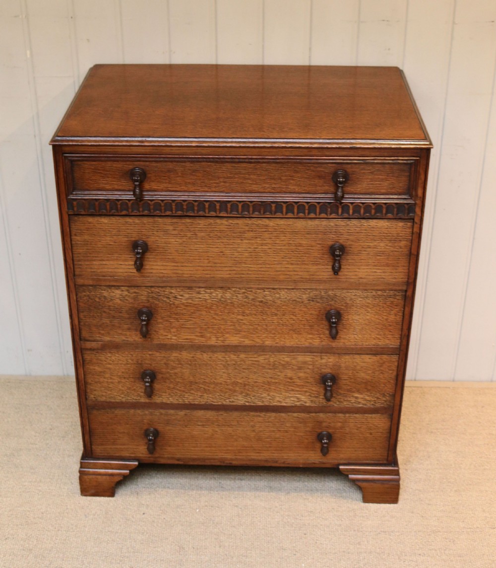 1920s Oak Chest Of Drawers 