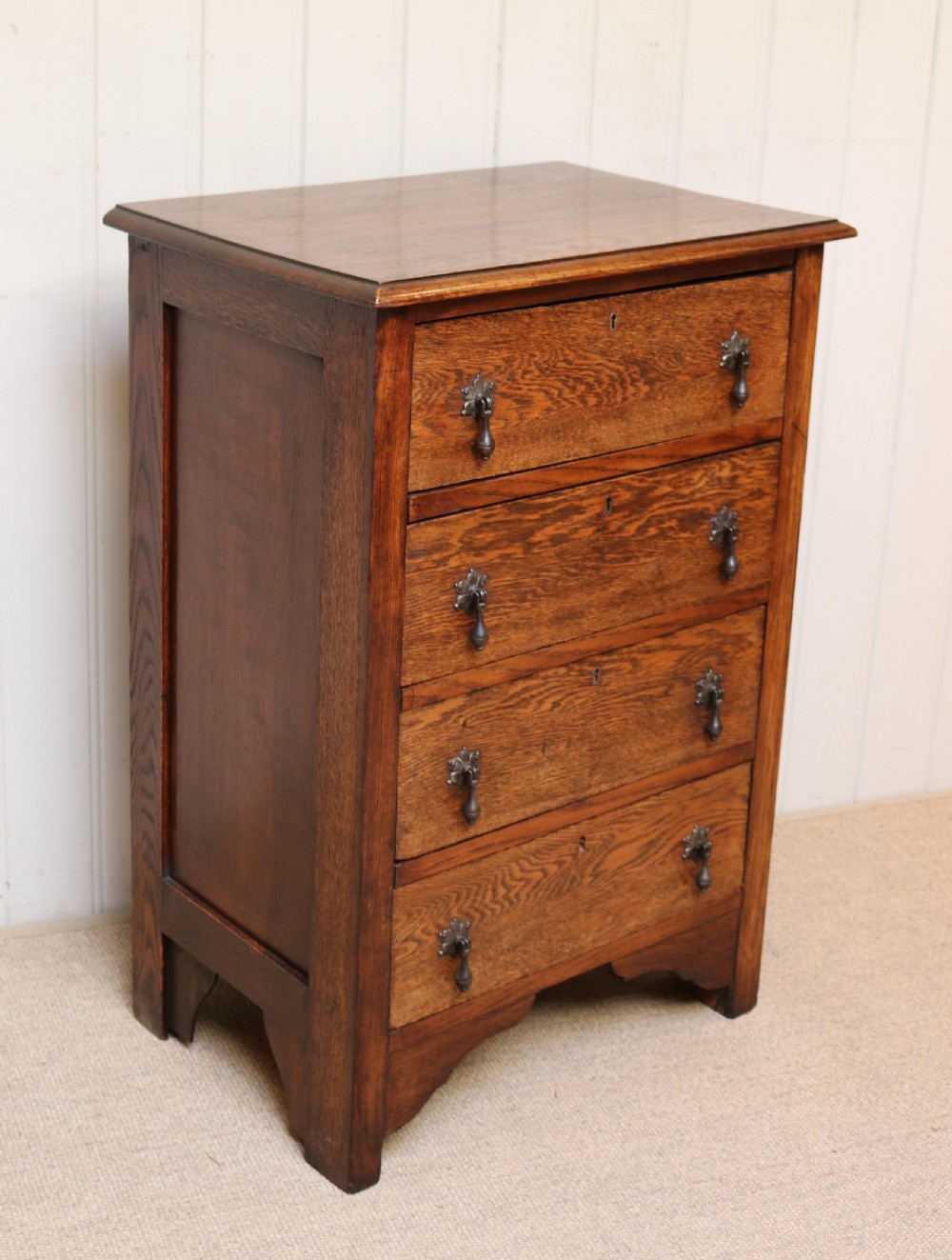Small Proportioned Oak Chest Of Drawers  View VIII