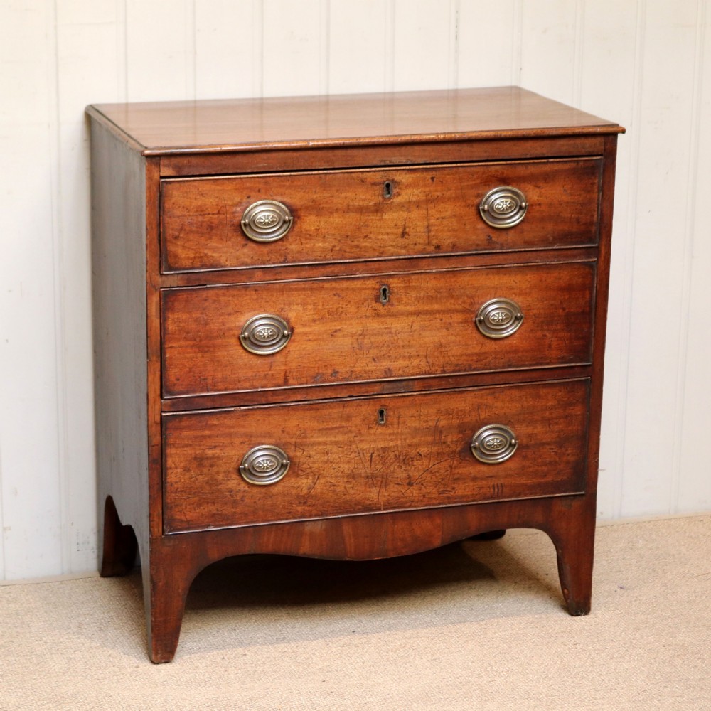 Georgian Mahogany Chest Of Drawers