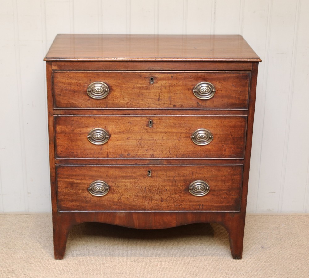 Georgian Mahogany Chest Of Drawers View III