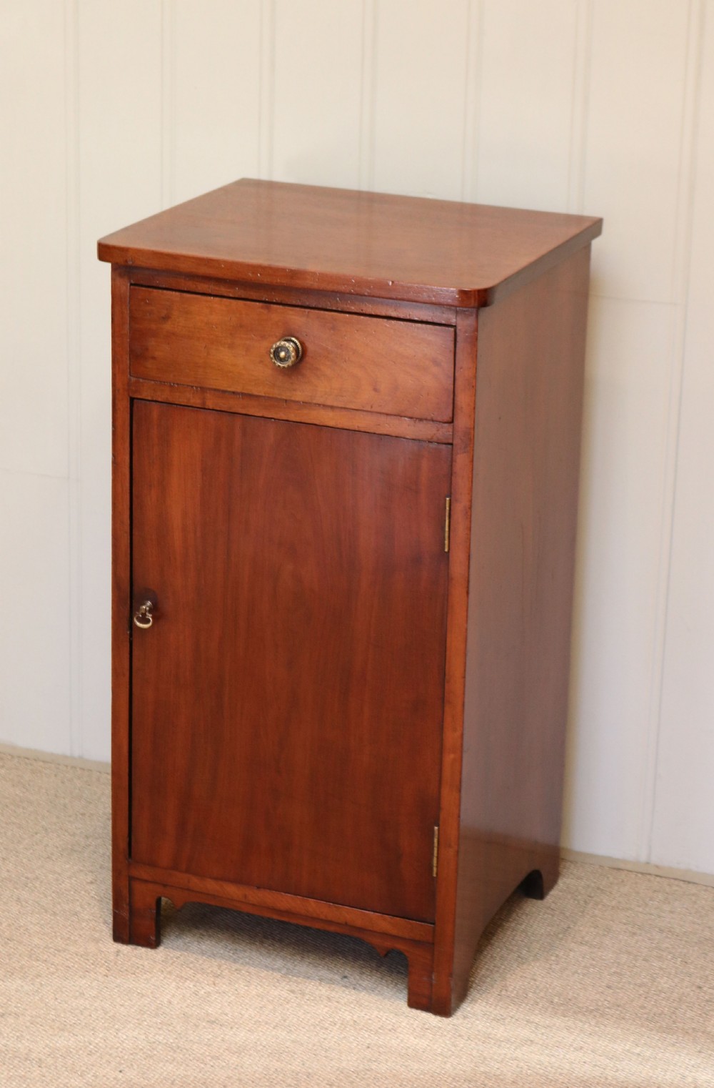 Walnut Bedside Cabinet View VII