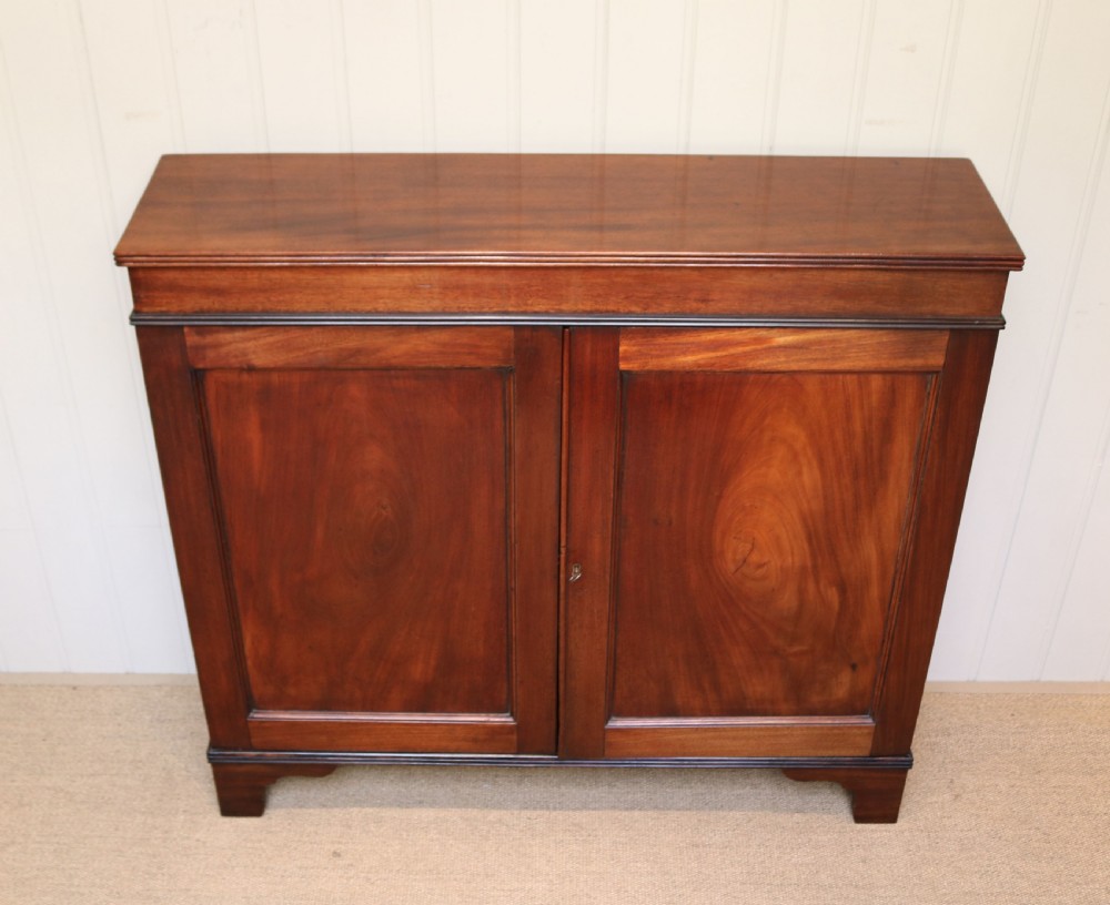 Georgian Mahogany Two Door Sideboard View V
