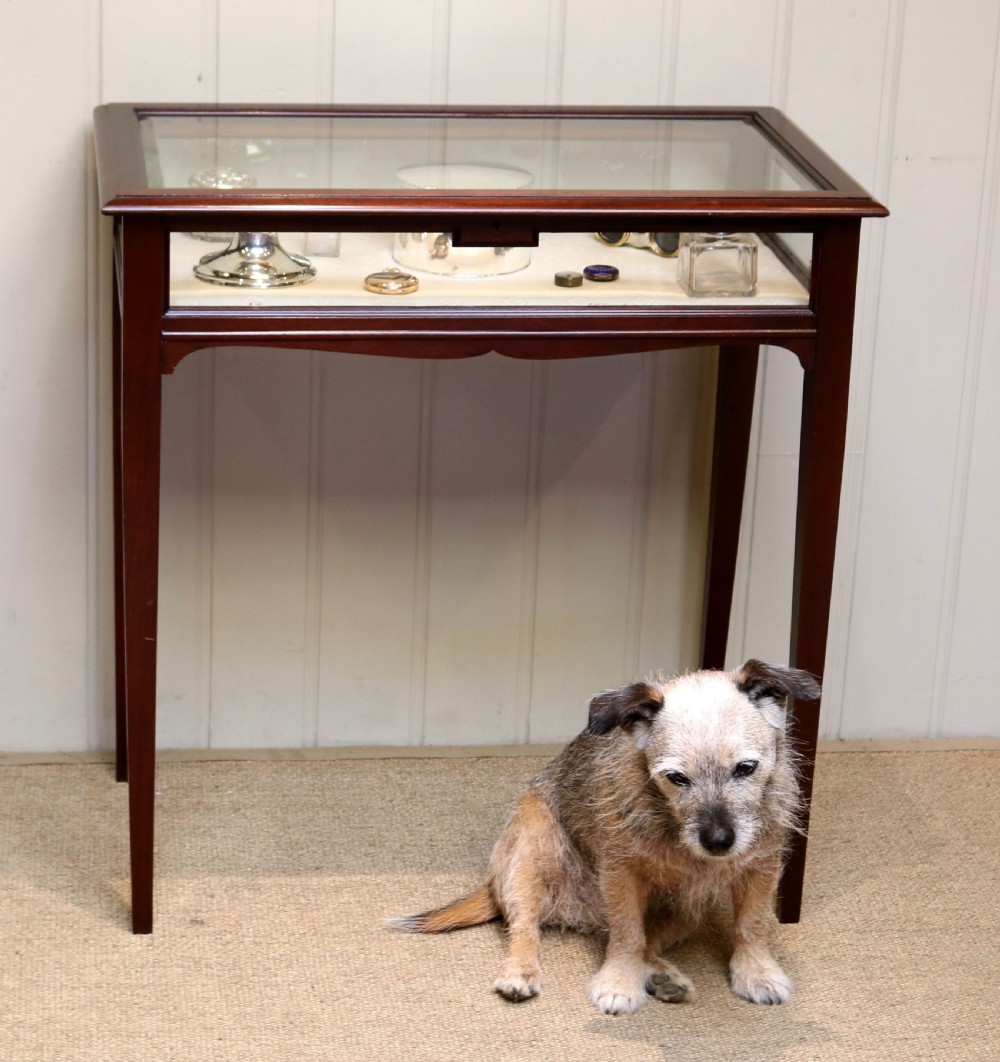 Edwardian Mahogany Bijouterie Table View VII