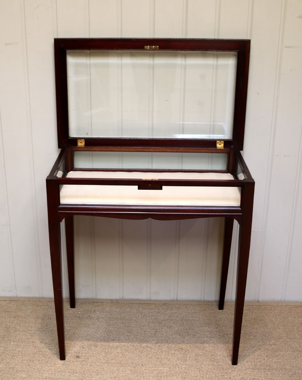 Edwardian Mahogany Bijouterie Table View VIII