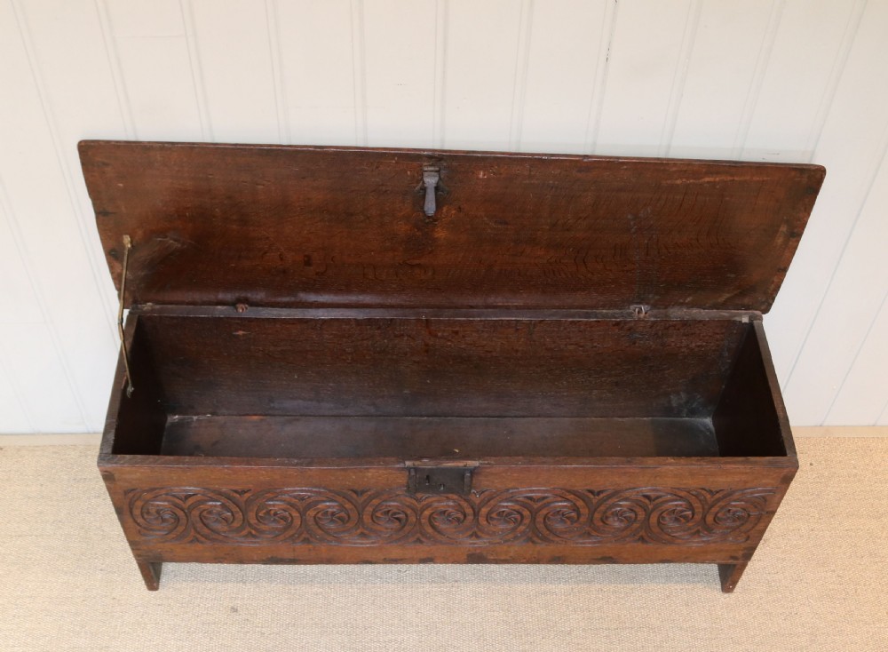 Early 18th Century Oak Coffer View VIII