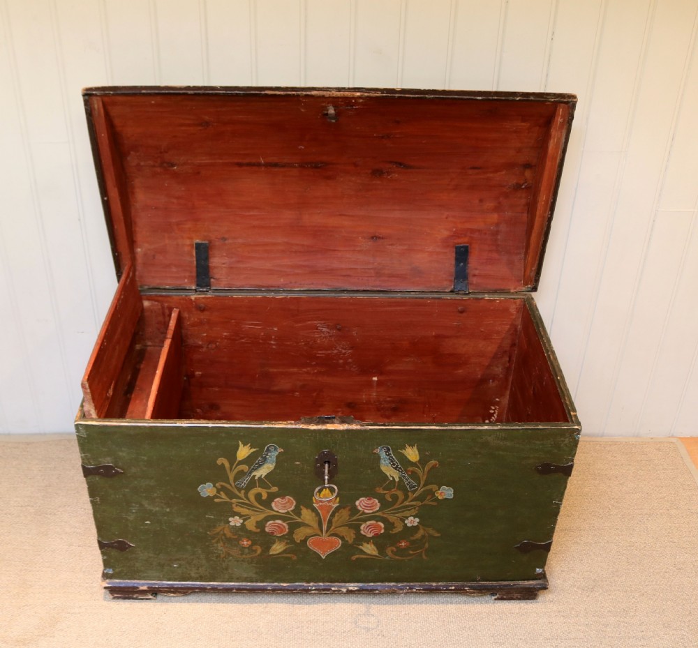 Swedish Painted Marriage Chest View VII