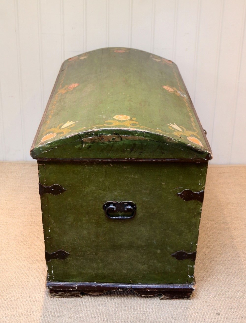 Swedish Painted Marriage Chest View VIII