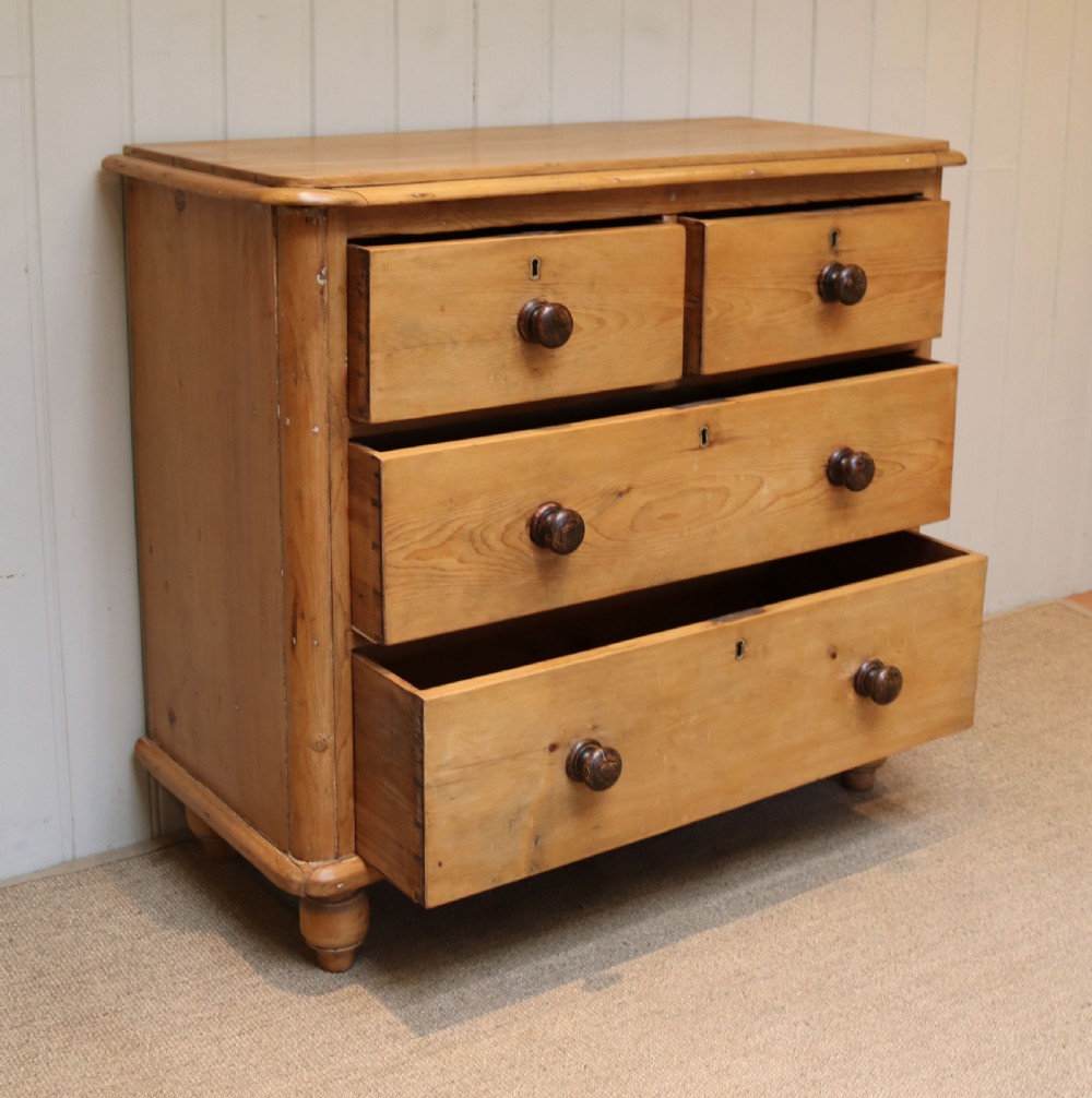 Late 19th Century Pine Chest Of Drawers View VI