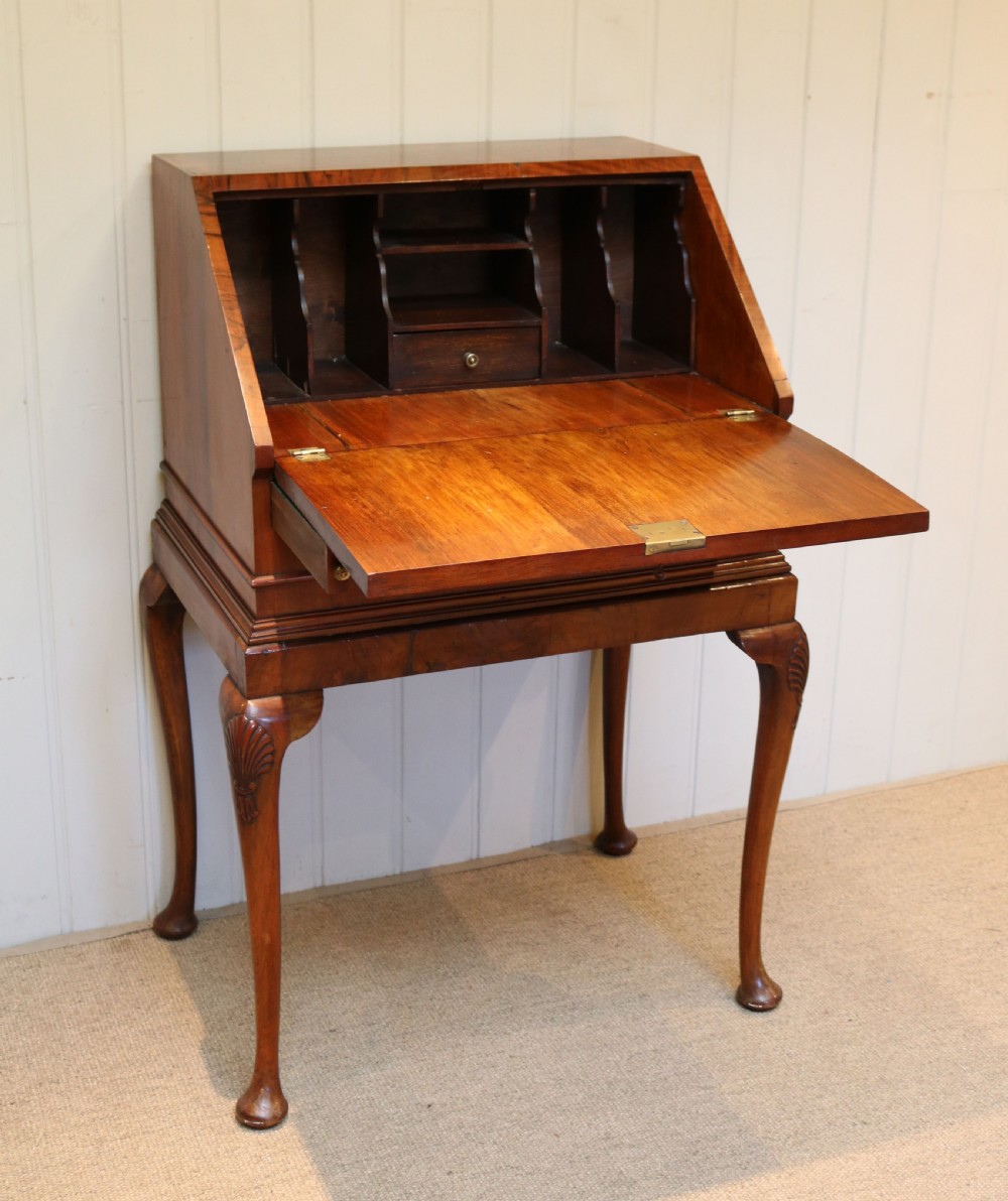 Queen Anne Style Walnut Ladies Bureau View IV