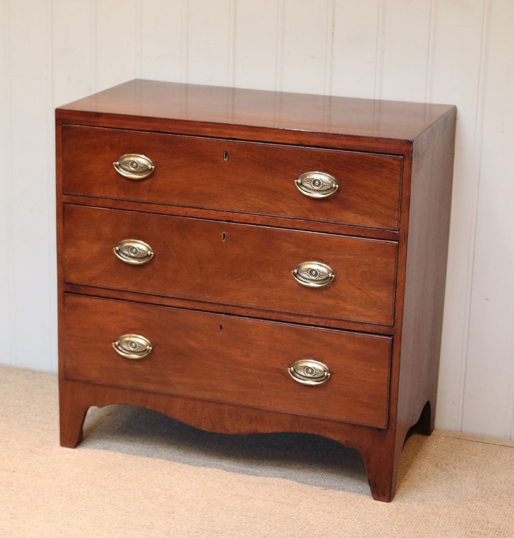 Georgian Mahogany Chest Of Drawers View III