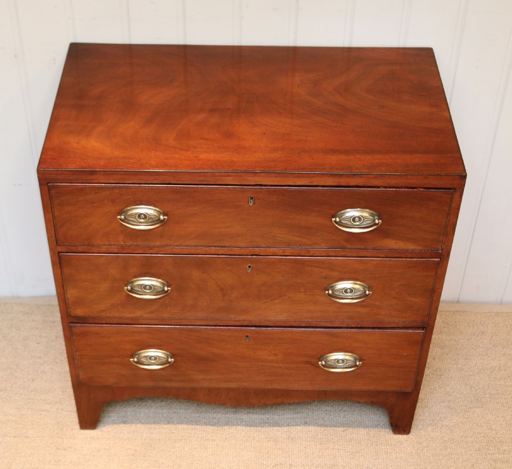 Georgian Mahogany Chest Of Drawers View IV