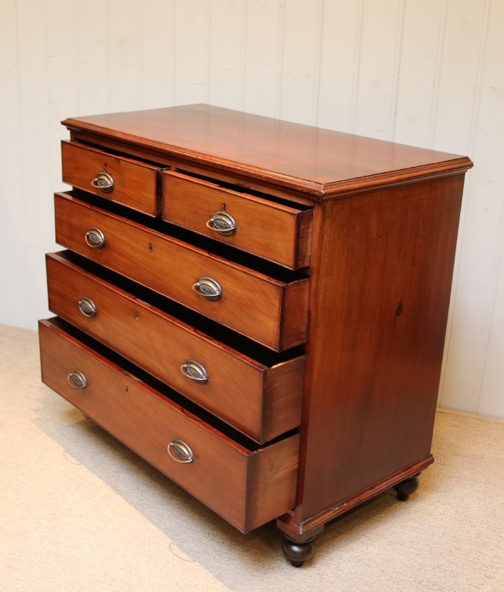 Mid 19th Century Mahogany Chest Of Drawers View VI