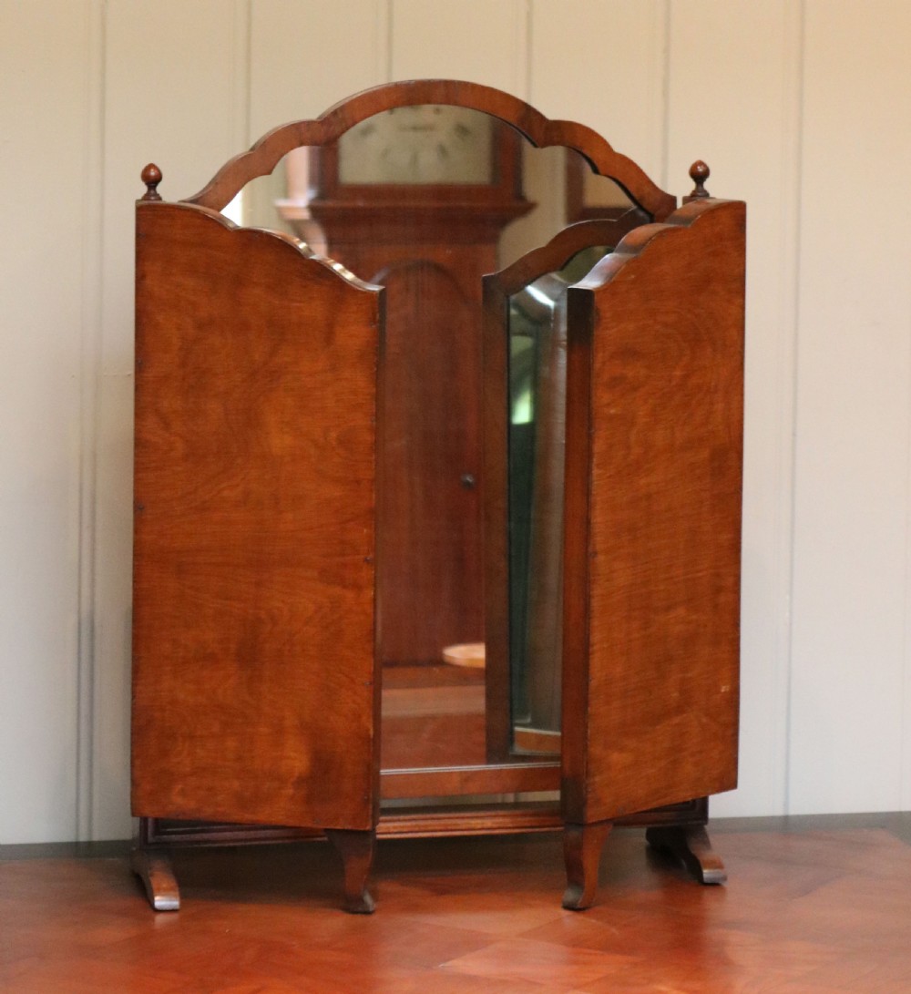 Walnut Trifold Dressing Table Mirror View VI