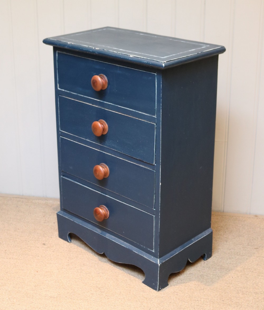 Small Proportioned Painted Chest Of Drawers View VII