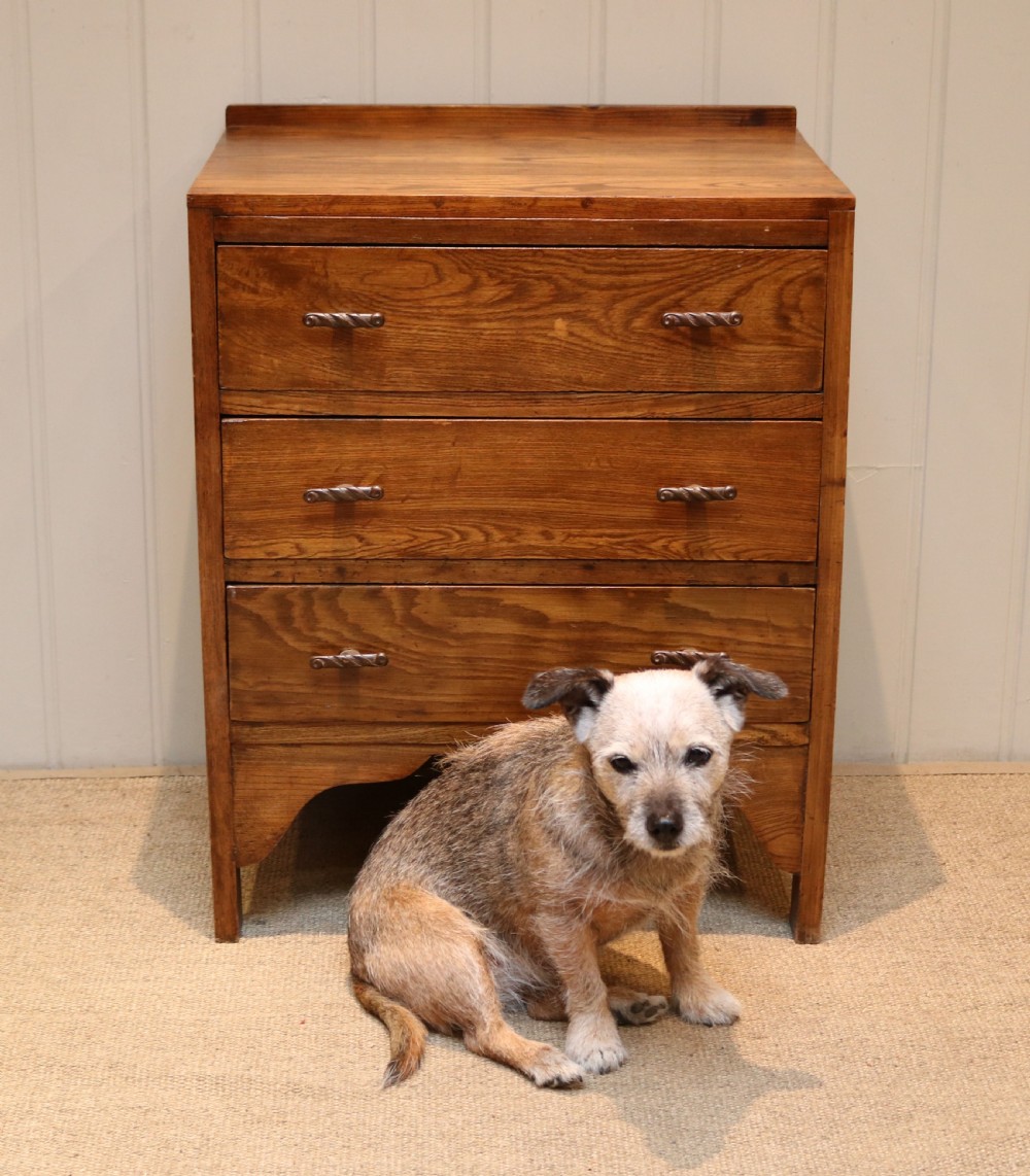 Small Oak Chest Of Drawers View IV