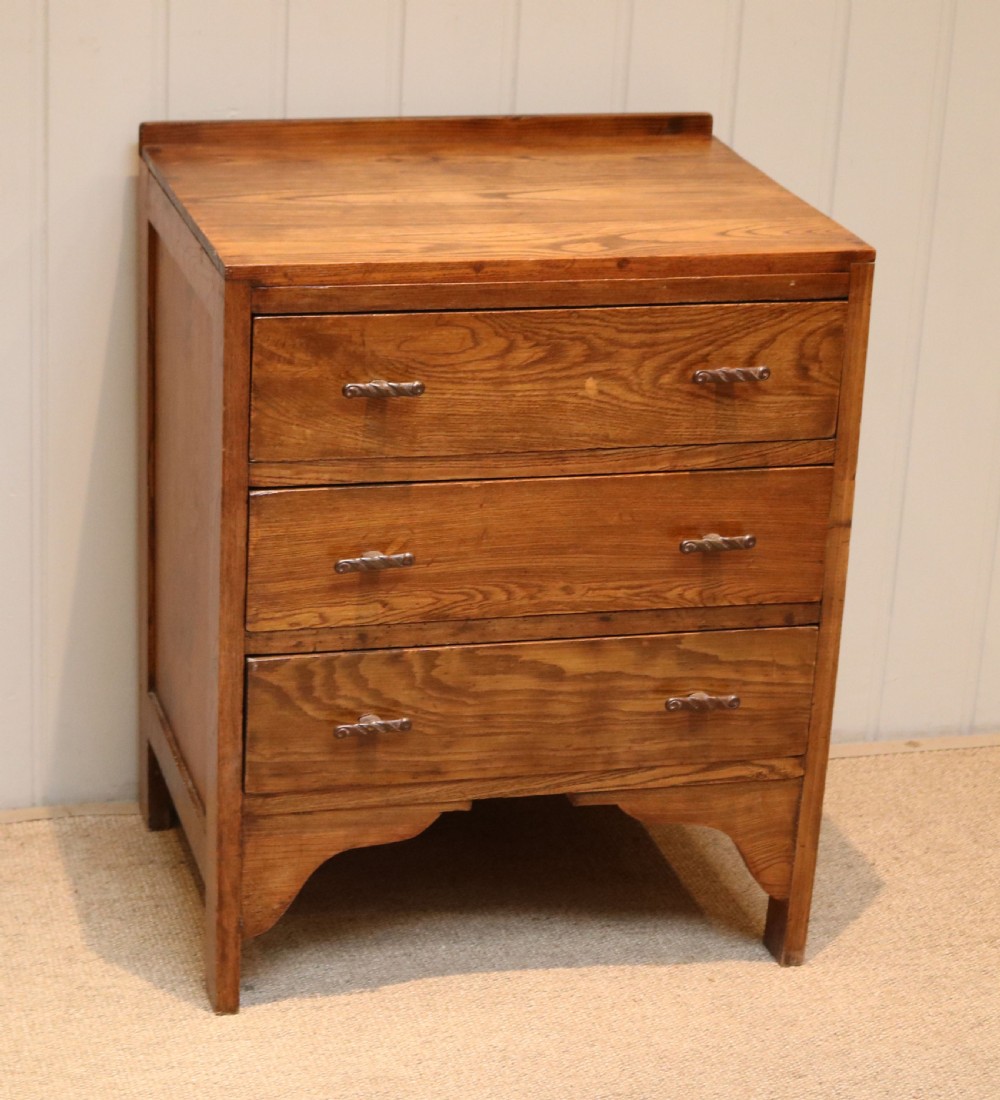 Small Oak Chest Of Drawers View VIII