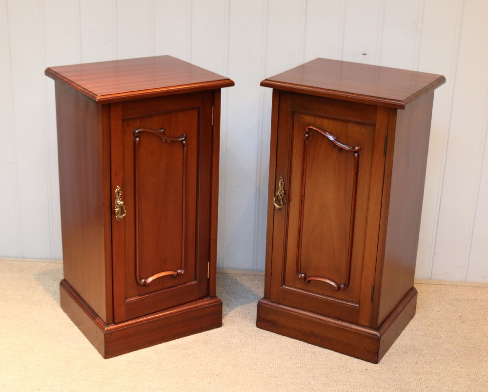 Pair Of Edwardian Mahogany Bedside Cabinets View VII