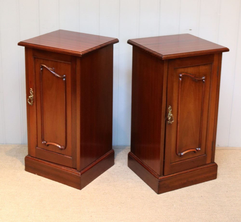 Pair Of Edwardian Mahogany Bedside Cabinets View VIII
