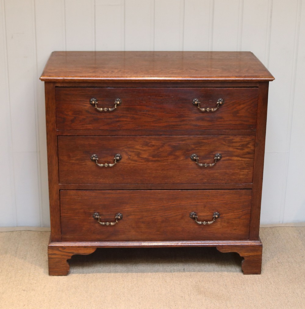 Small Oak Chest Of Drawers