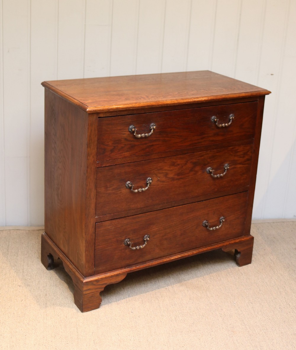 Small Oak Chest Of Drawers View VI