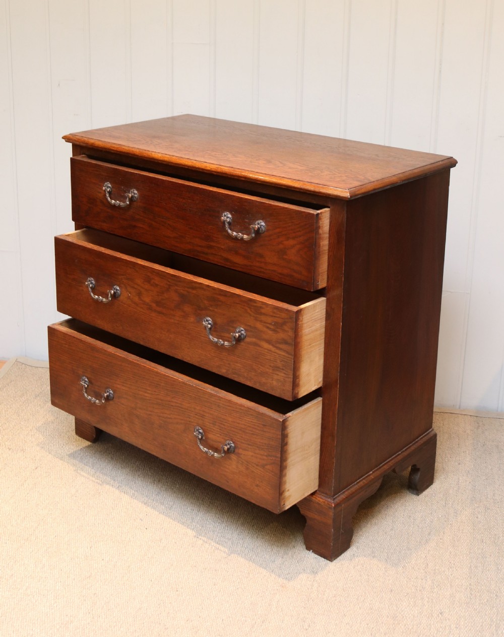 Small Oak Chest Of Drawers View VII