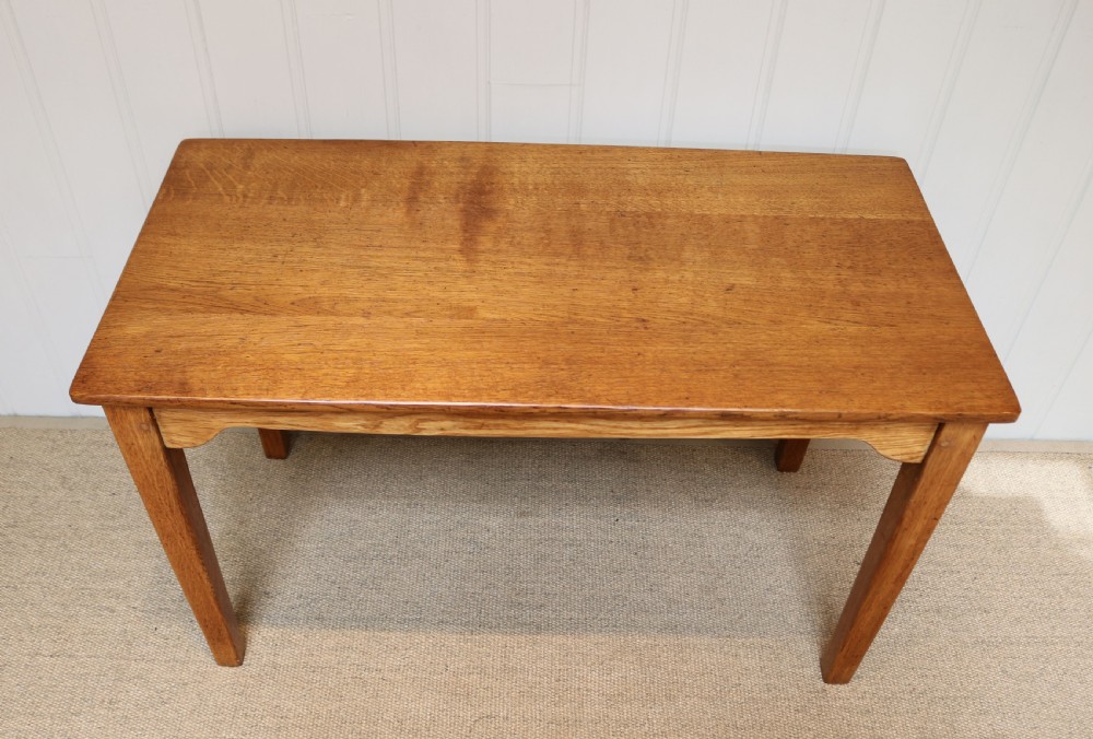 Low Oak Side Table View IV