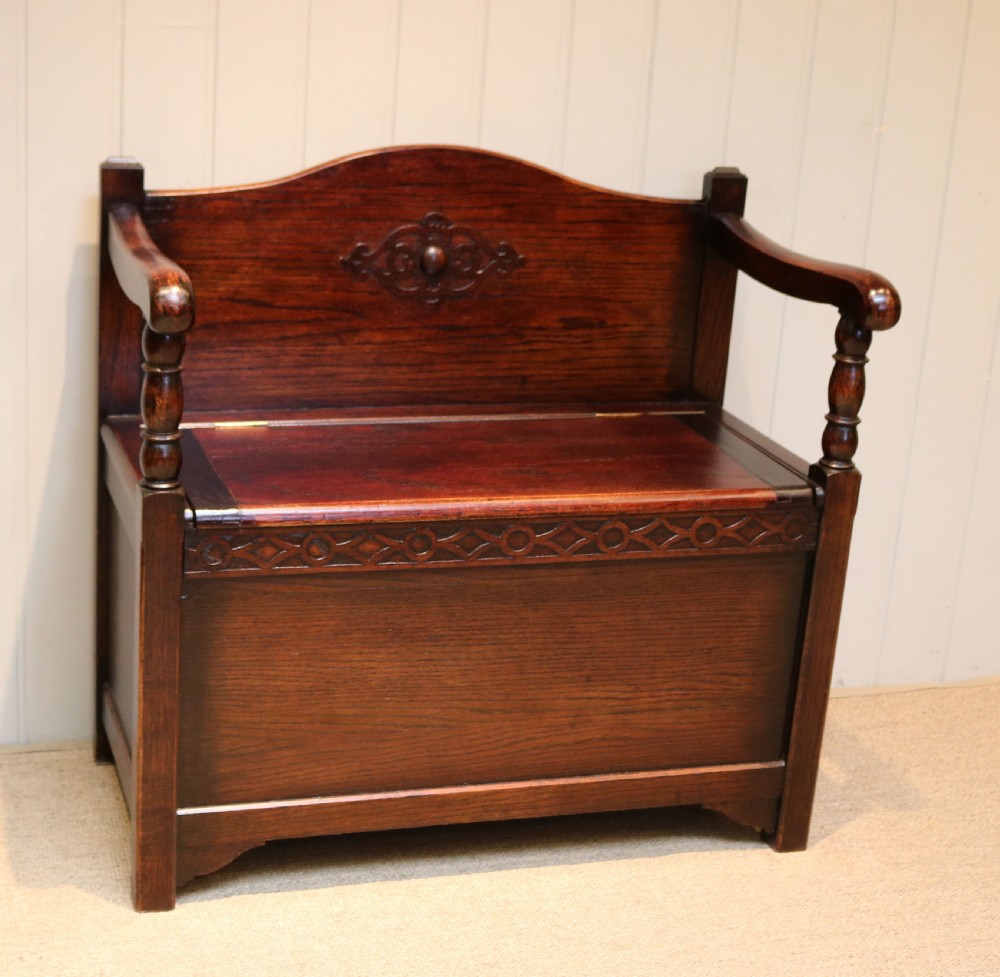 Small Oak Bench View V