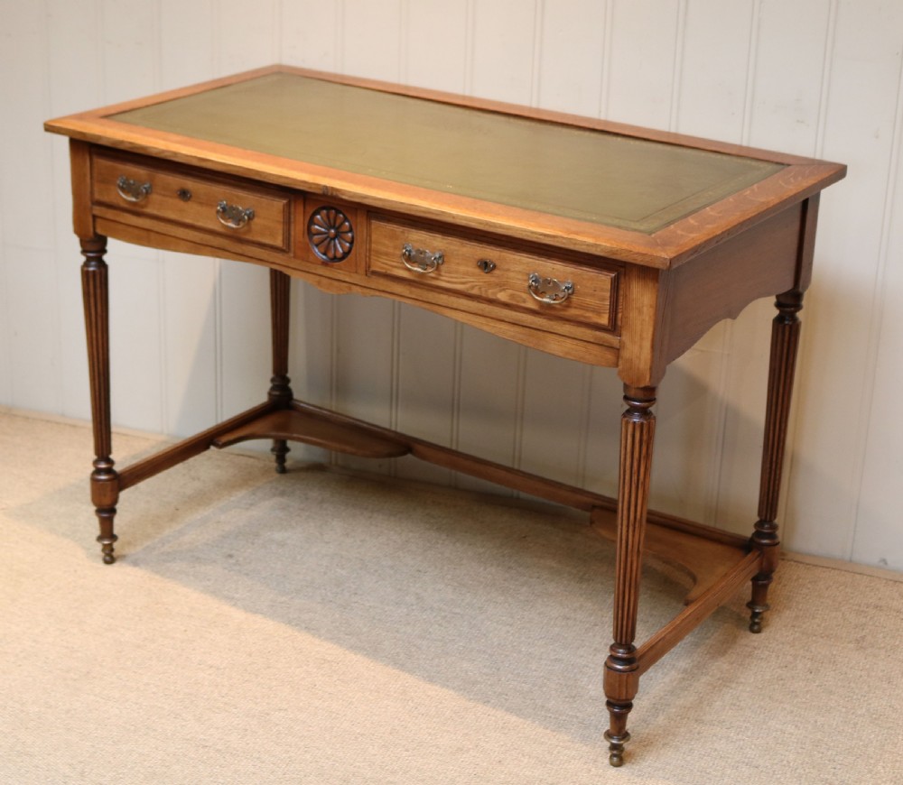 Late 19th Century Oak Writing Desk View VI